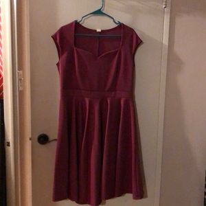 Deep pink retro sweetheart neckline dress plus